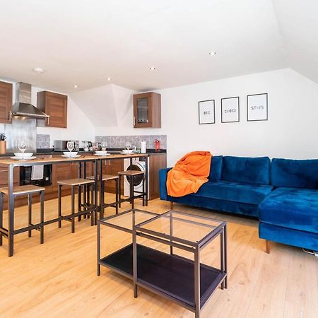 2 Bedroom Loft And Spacious Apt- One Choice Stays- Jq Бирмингем Экстерьер фото
