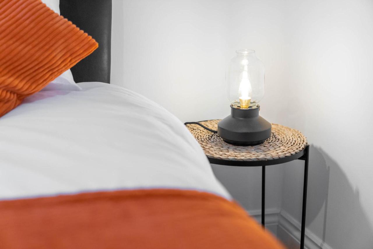 2 Bedroom Loft And Spacious Apt- One Choice Stays- Jq Бирмингем Экстерьер фото